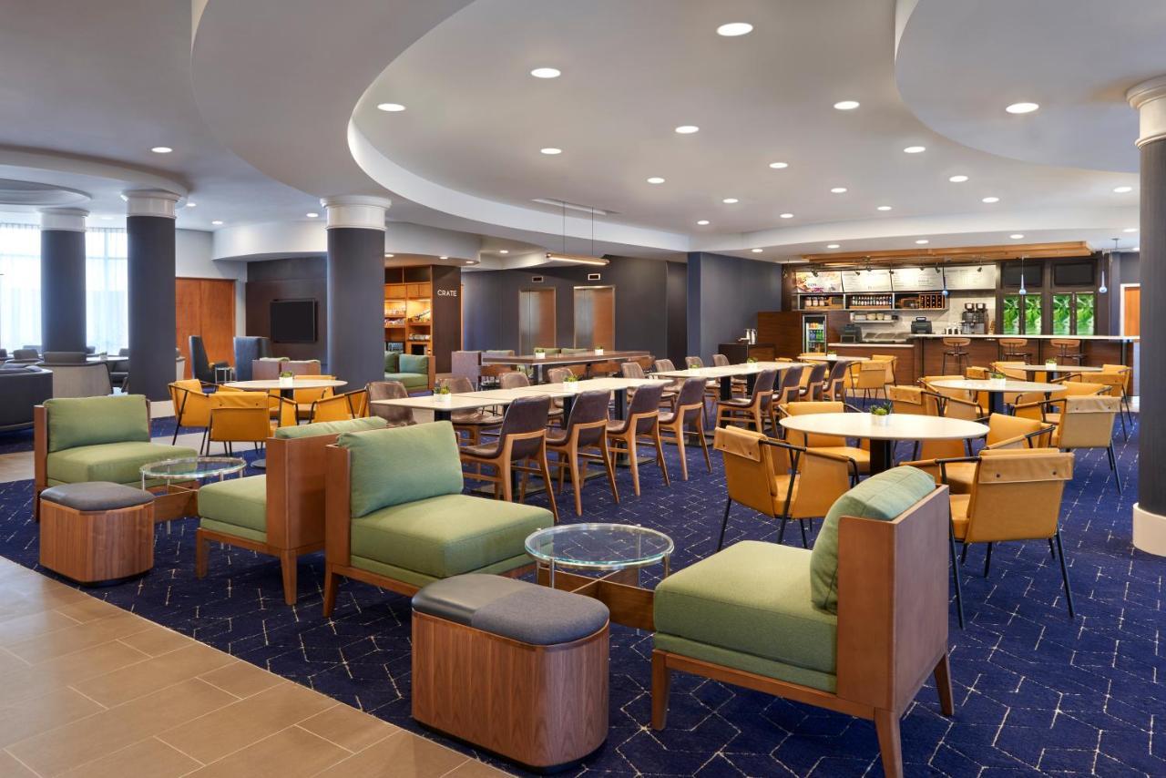 Courtyard By Marriott Toronto Маркъм Екстериор снимка