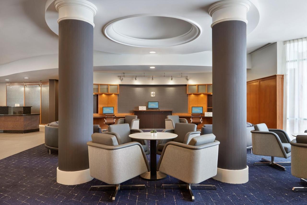 Courtyard By Marriott Toronto Маркъм Екстериор снимка