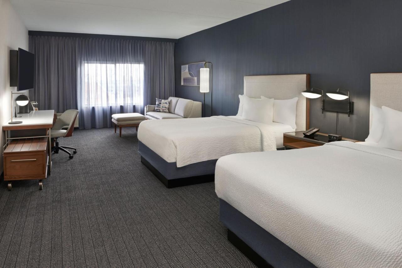 Courtyard By Marriott Toronto Маркъм Екстериор снимка