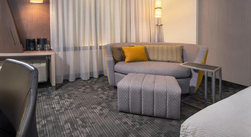 Courtyard By Marriott Toronto Маркъм Екстериор снимка