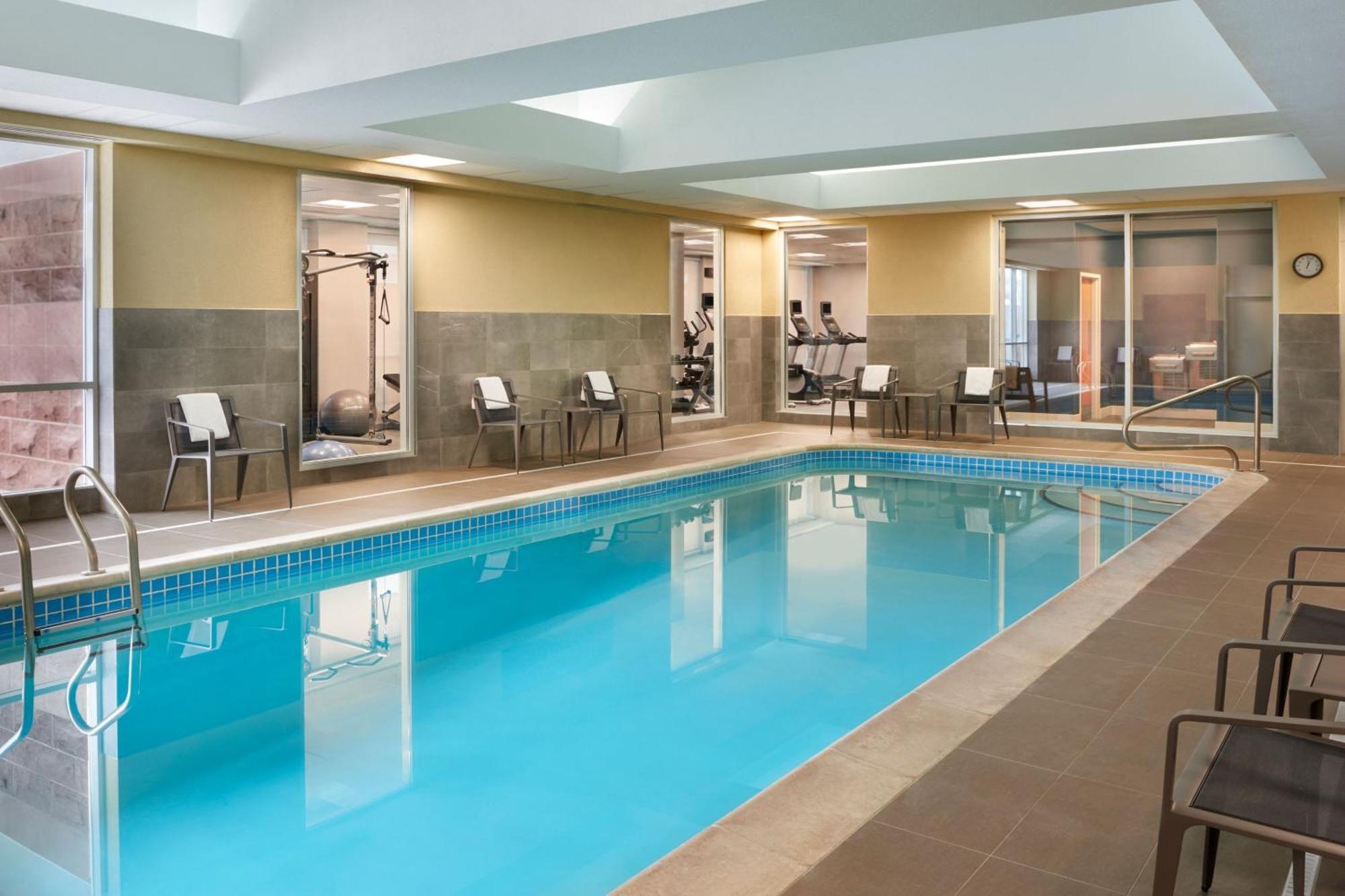 Courtyard By Marriott Toronto Маркъм Екстериор снимка