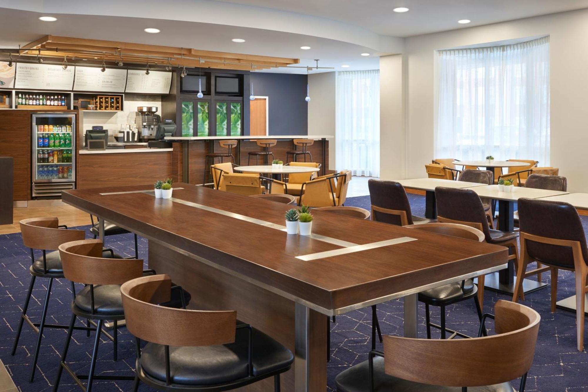 Courtyard By Marriott Toronto Маркъм Екстериор снимка