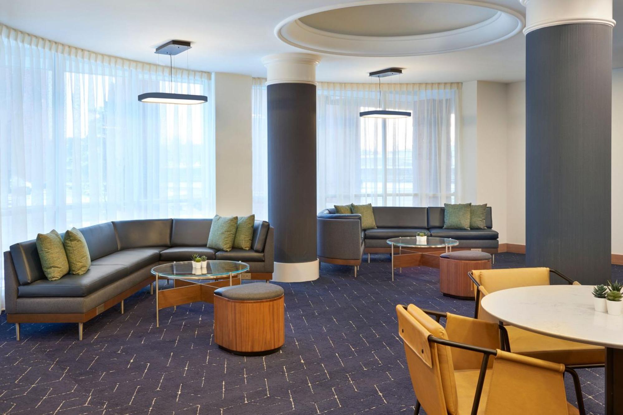 Courtyard By Marriott Toronto Маркъм Екстериор снимка