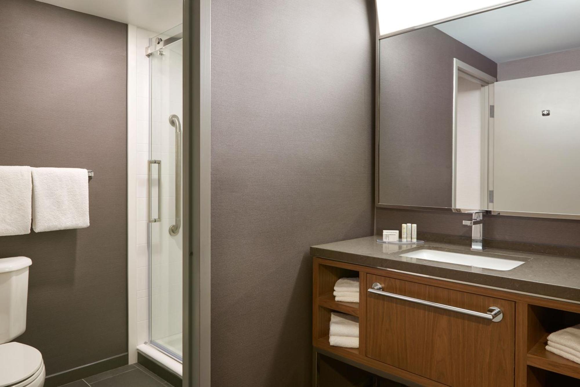 Courtyard By Marriott Toronto Маркъм Екстериор снимка