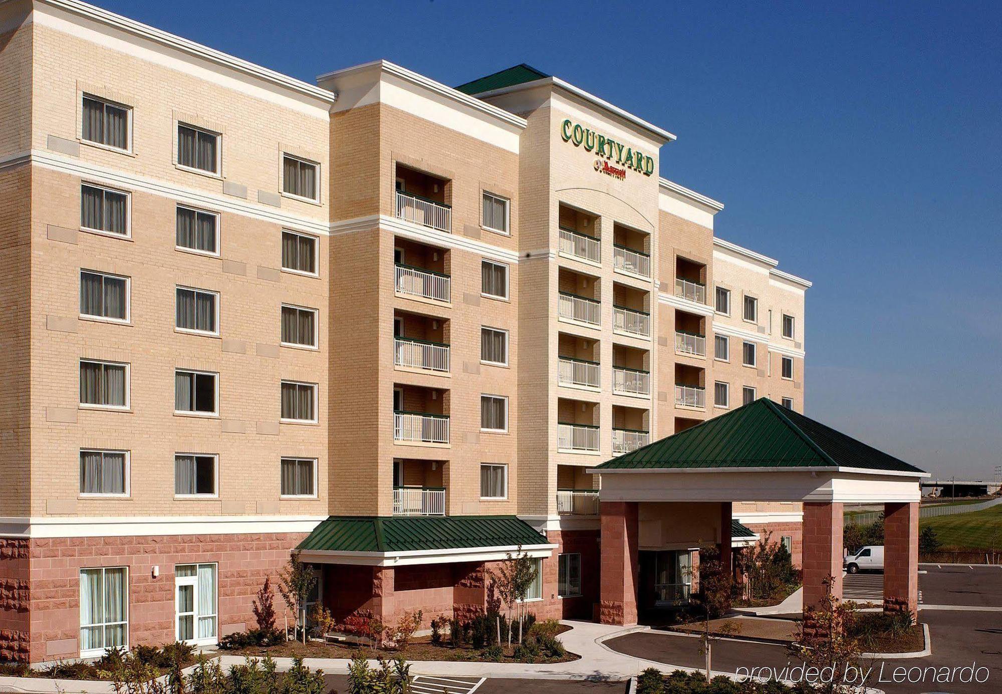 Courtyard By Marriott Toronto Маркъм Екстериор снимка